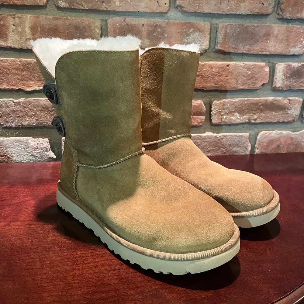 UGG Bailey Button 2 Winter Boots